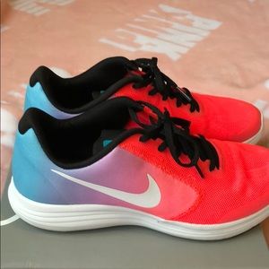 Nike pink purple and blue ombré tennis shoes